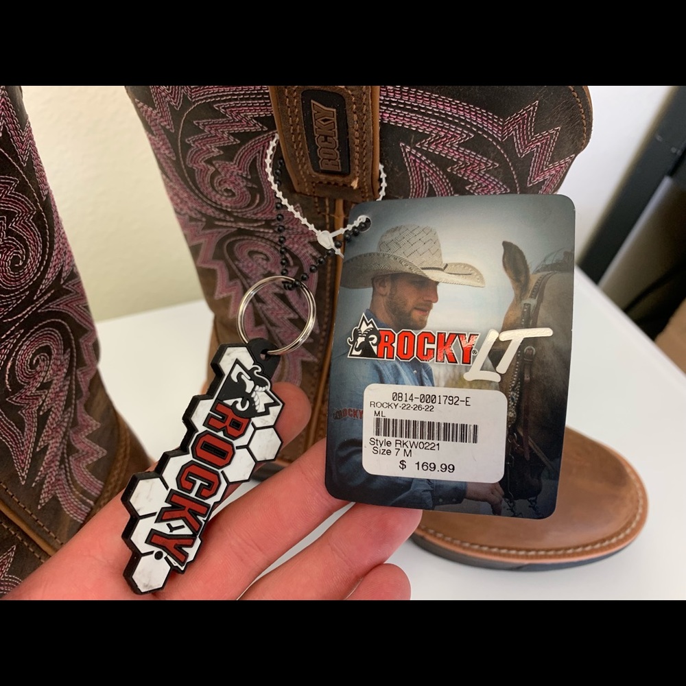 Rocky women’s cowgirl boots